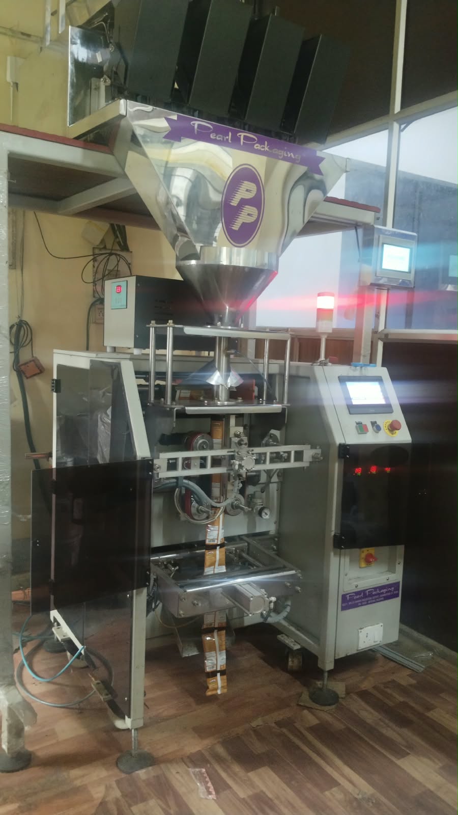 4 Head collar type snacks packing machine — used machine for sale
