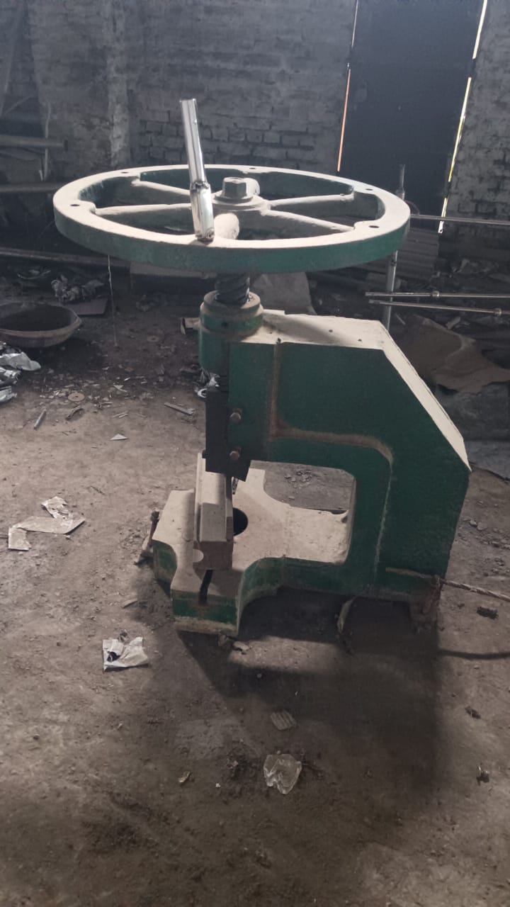 10 number hand press — used machine for sale